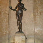 Hermann Föry: Nymphe, Bronze 1911, Brunnenfigur im Kieler Rathaus